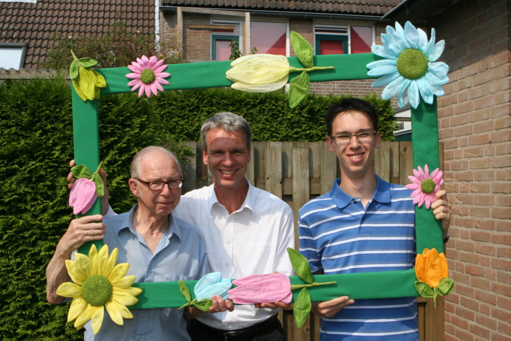 K.C. van der Waal van Dijk (1929-2013), H.J. van der Waal van Dijk (1961) en W.H.F. van der Waal van Dijk (1992)